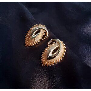 Rare Find Vintage Crown TRIFARI SignedGold Tone Knot Stud 1980s Earring Clip On